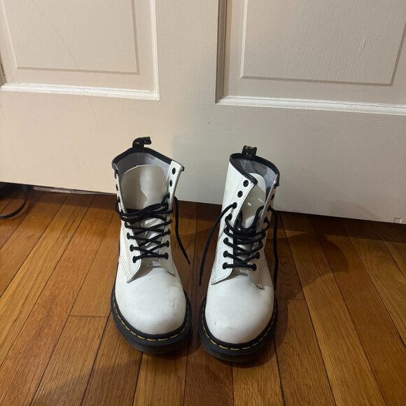 Dr. Martens, Size 7 Womens, White - Picture 1 of 2